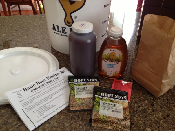 Two pounds on honey in this kit!